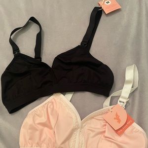 SET OF TWO dairy fairy rose 2.0 hands free pumping/nursing bras. NWT. size M.